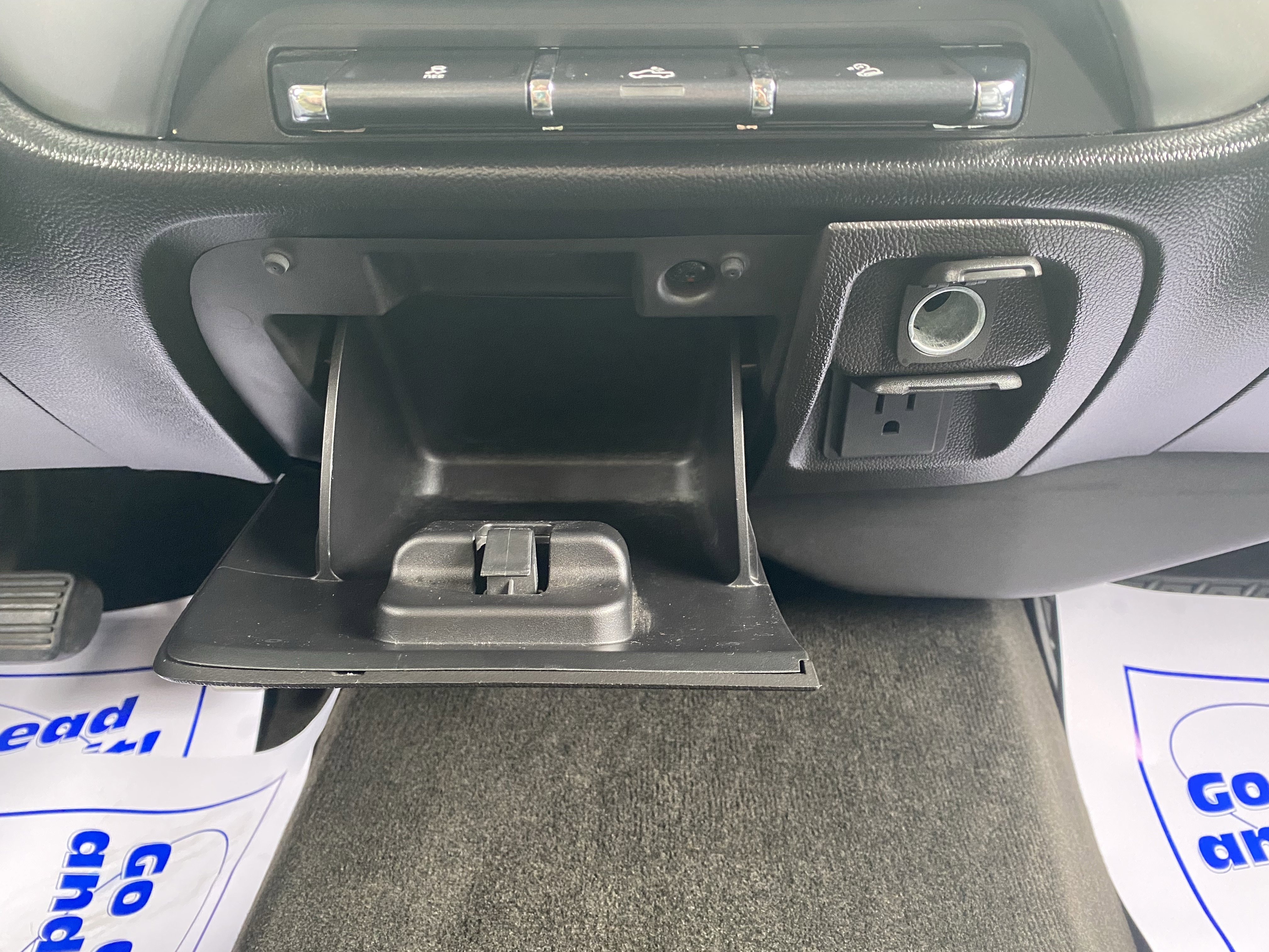 Used 2018 Chevrolet Silverado 1500 LT w/ All Star Edition image 11