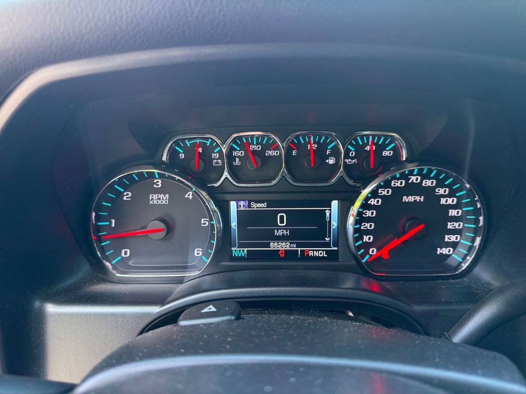 Used 2018 Chevrolet Silverado 1500 LT w/ All Star Edition AWD/4WD image 30