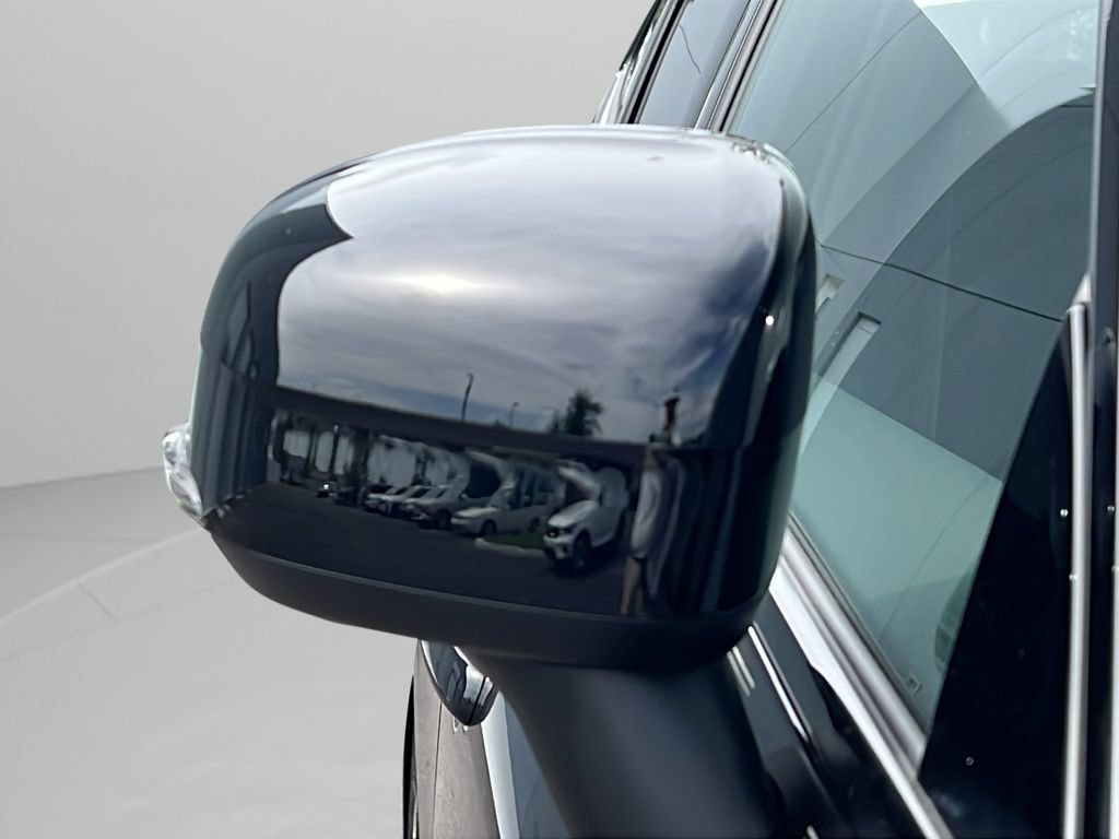 New 2026 Volvo XC60 B5 Plus AWD/4WD image 24