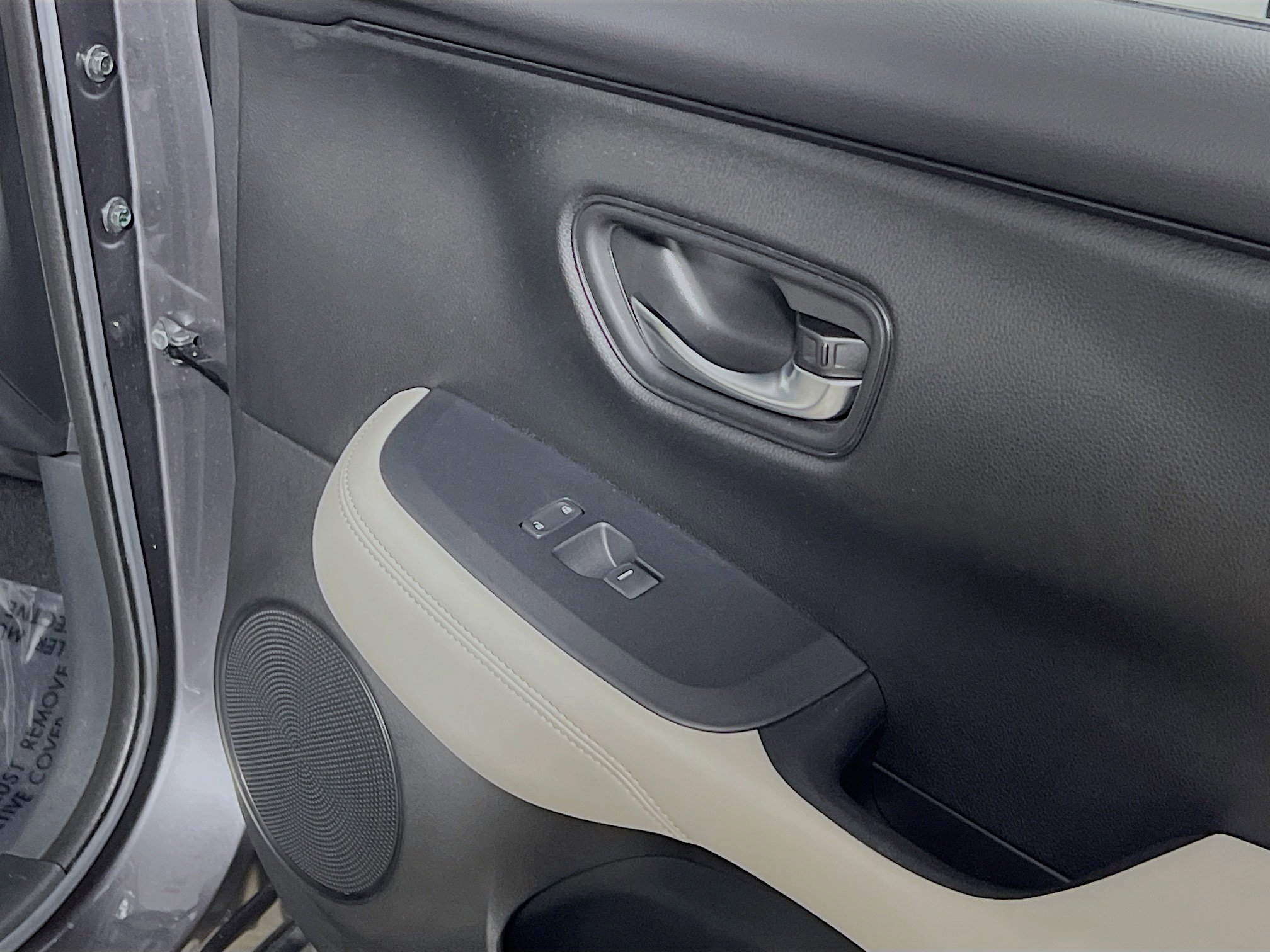 Used 2023 Honda HR-V LX image 32