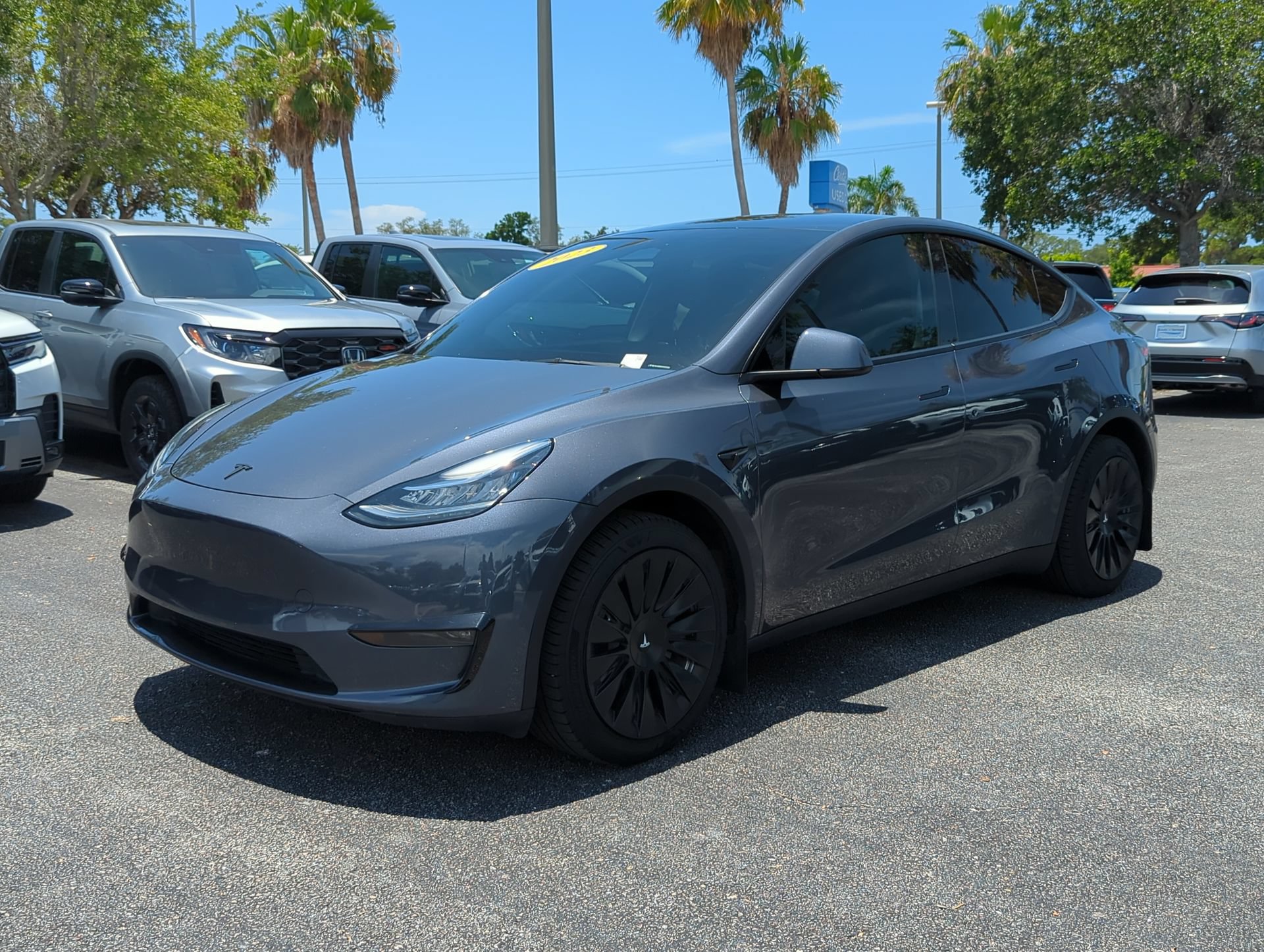 Used 2023 Tesla Model Y Long Range AWD/4WD image 10