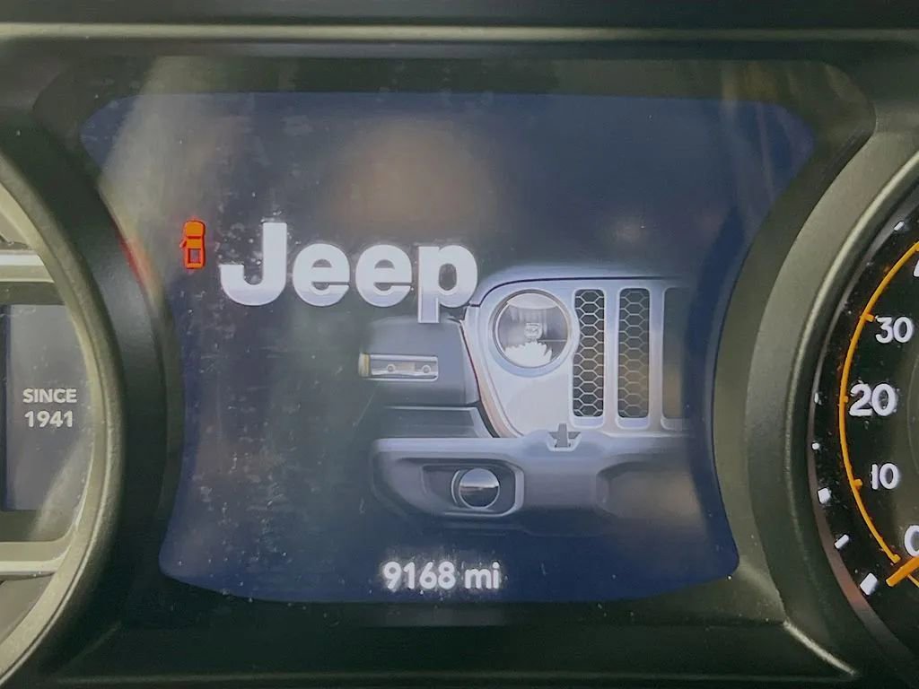 Used 2024 Jeep Gladiator Sport image 13