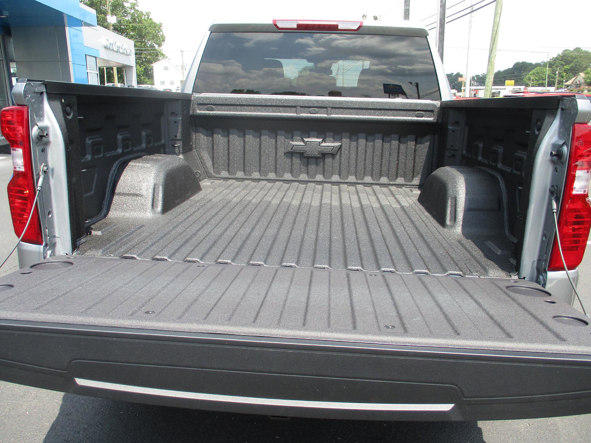 New 2026 Chevrolet Silverado 1500 Custom Trail Boss w/ Dark Appearance Package image 5