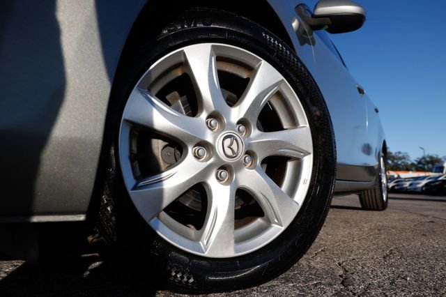 Used 2011 MAZDA MAZDA3 i Touring image 34