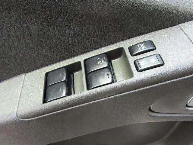 Used 2019 Nissan Frontier PRO-4X image 36