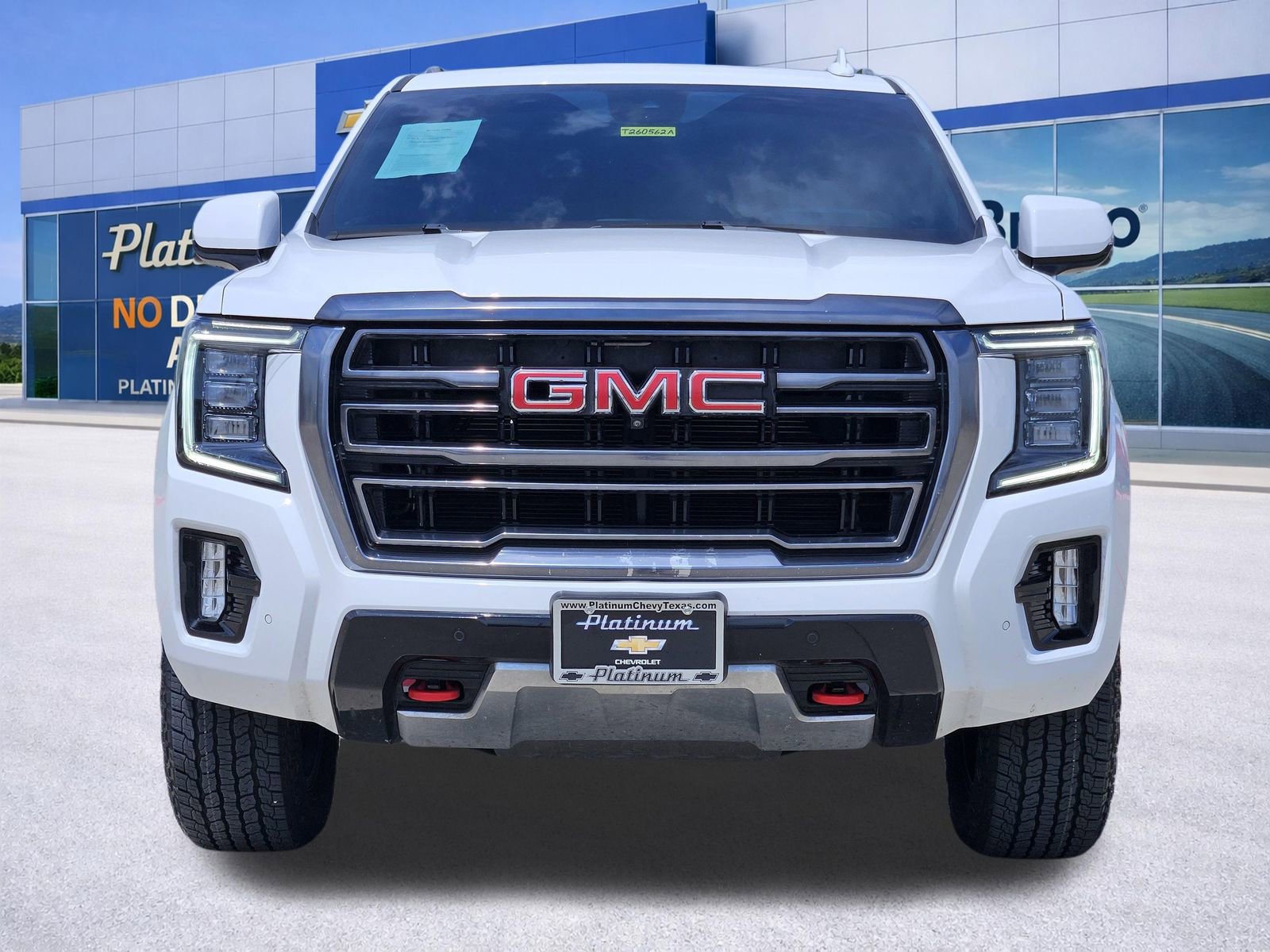 Used 2024 GMC Yukon XL AT4 w/ AT4 Premium Package AWD/4WD image 6