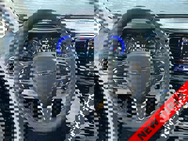 Certified 2022 Chrysler Pacifica Touring-L image 18