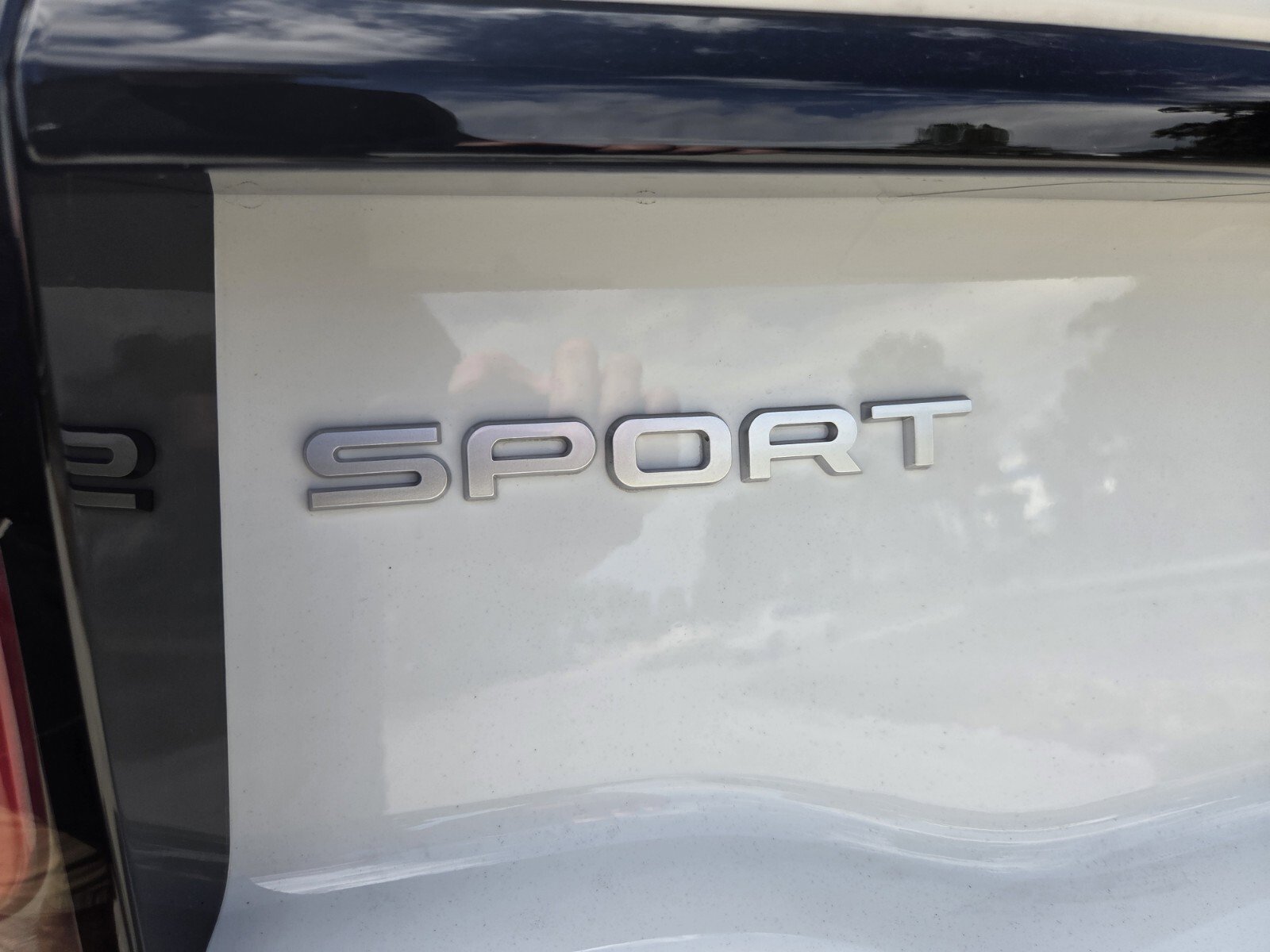 New 2025 Land Rover Discovery Sport S image 17