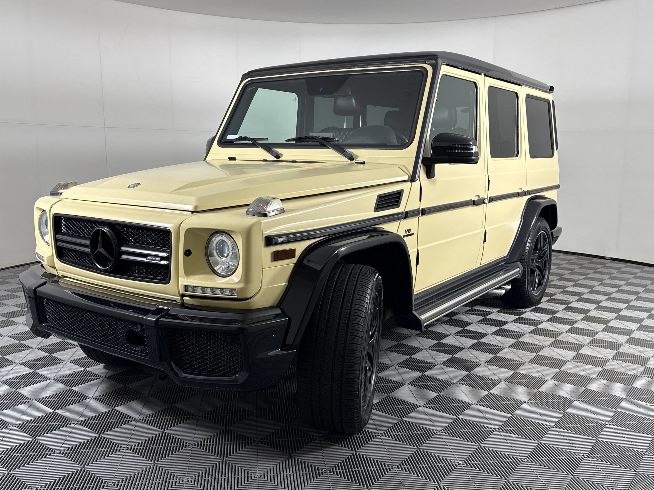Used 2017 Mercedes-Benz G 63 AMG 4MATIC video 1