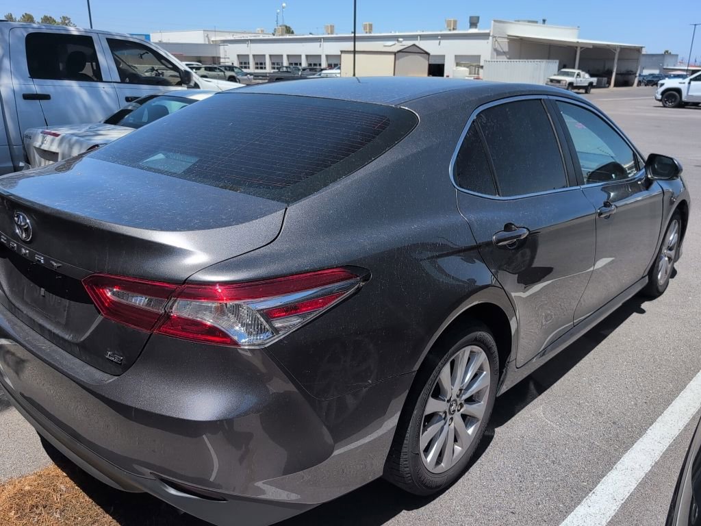 Used 2018 Toyota Camry LE w/ Convenience Package FWD image 3
