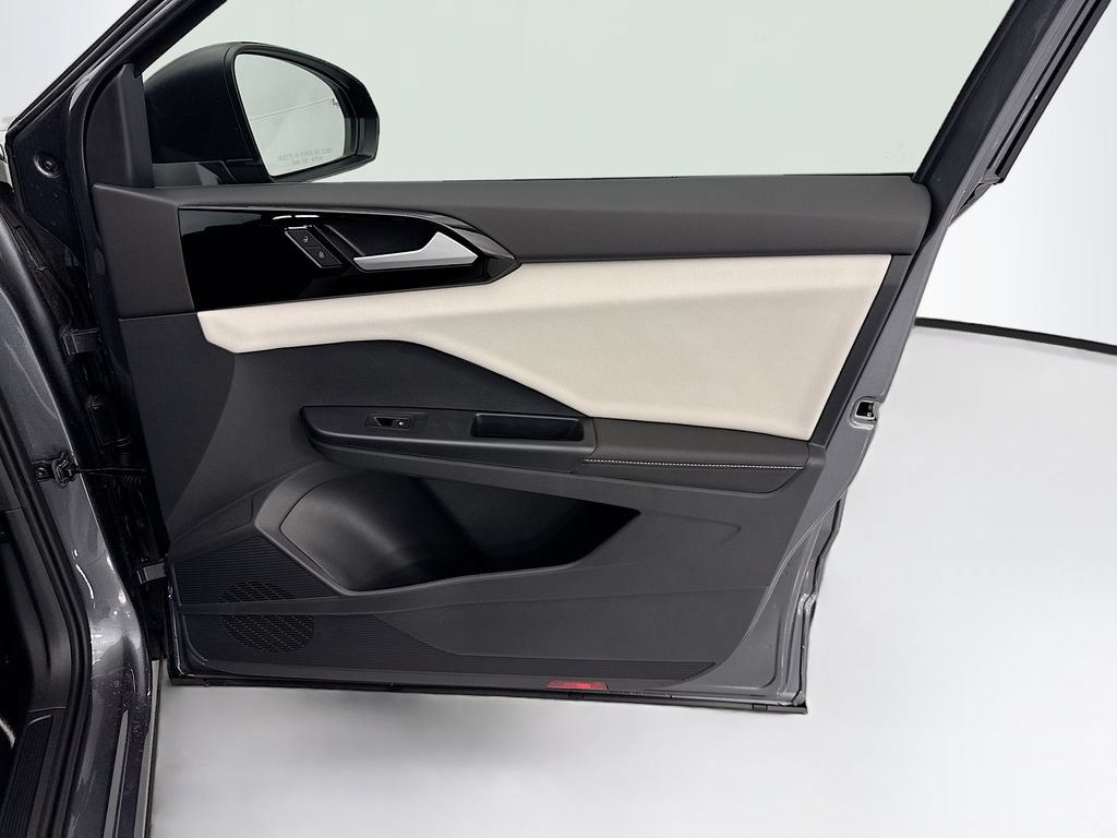 New 2026 Volkswagen Taos S FWD image 23