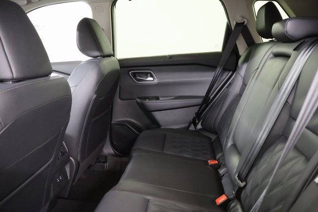 New 2026 Nissan Rogue Platinum image 8