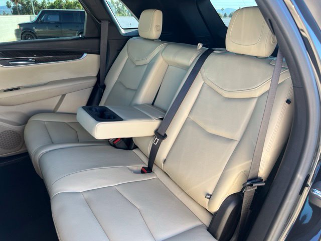 Used 2018 Cadillac XT5 FWD image 17