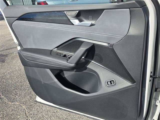 New 2026 Volkswagen Tiguan SE image 12