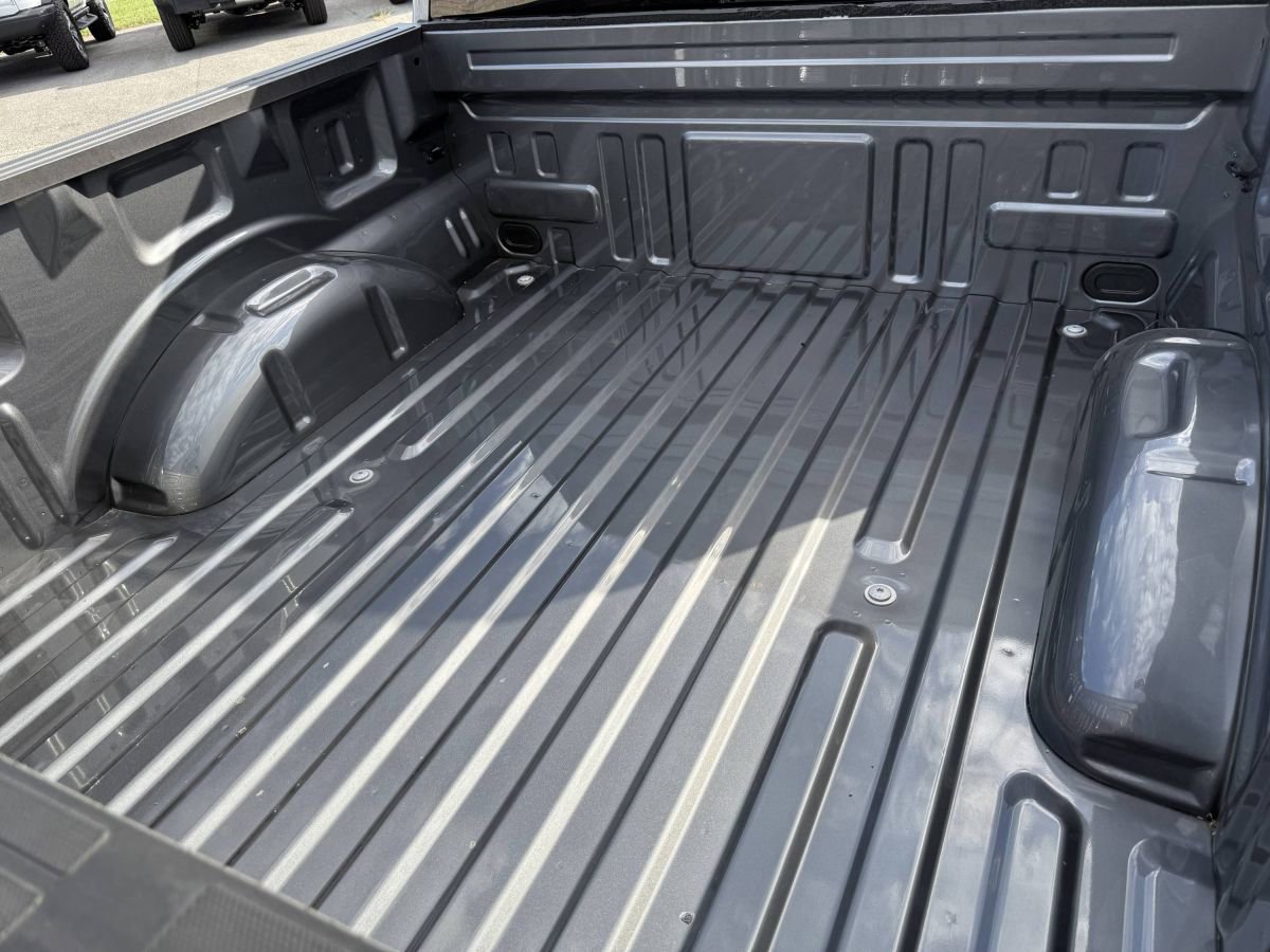 Used 2025 Ford F150 XLT w/ Equipment Group 302A MID image 10