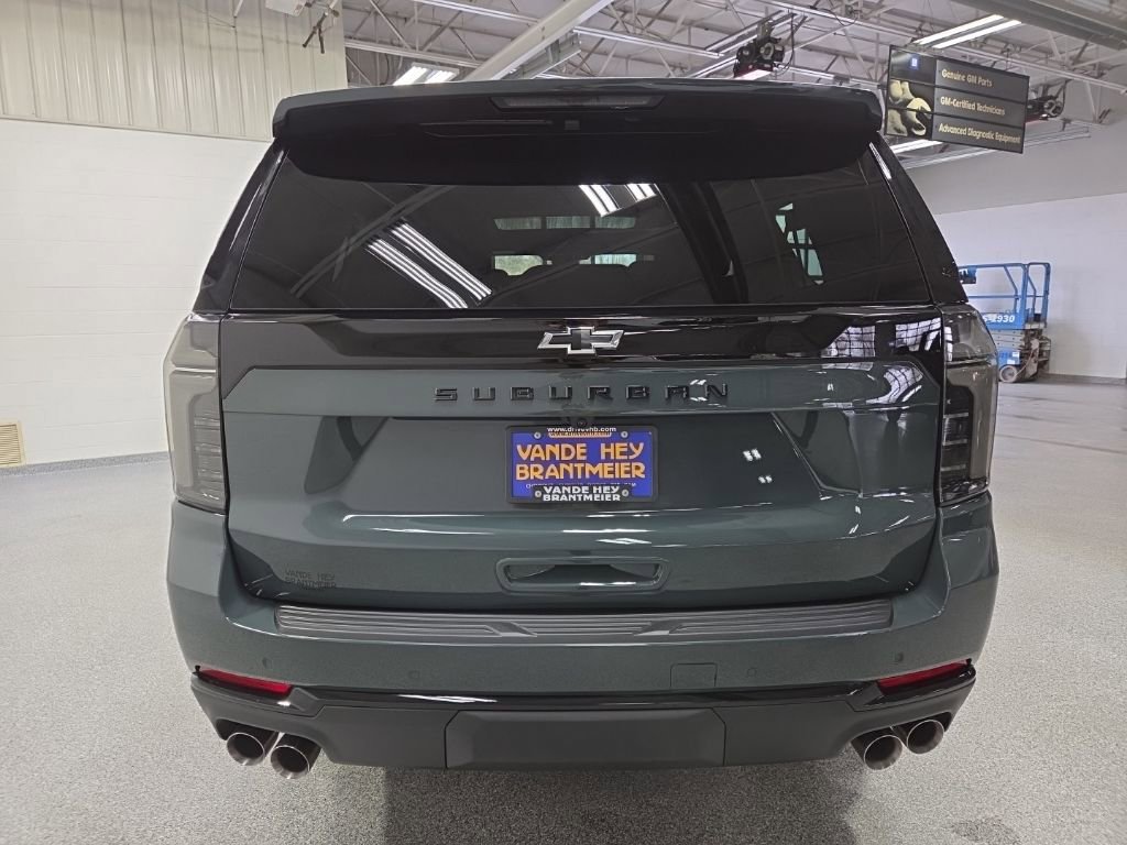 New 2026 Chevrolet Suburban Z71 w/ Comfort Package image 6