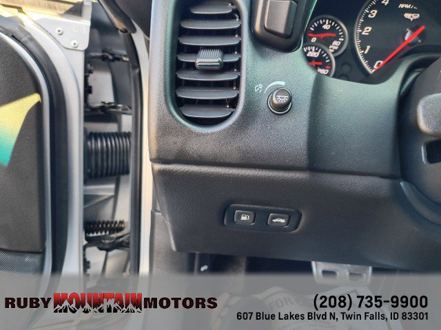 Used 2013 Chevrolet Corvette Convertible image 17