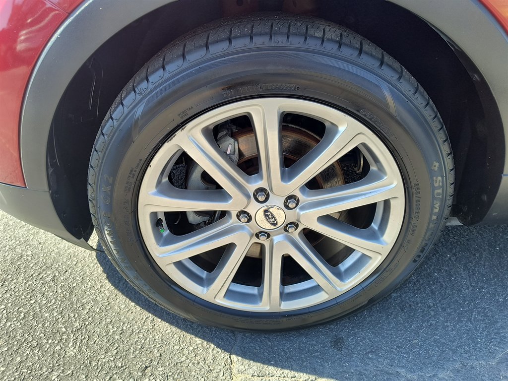 Used 2016 Ford Explorer Limited image 9