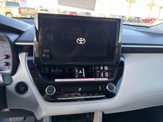 Certified 2025 Toyota Corolla Cross LE w/ Moonroof Package FWD image 19