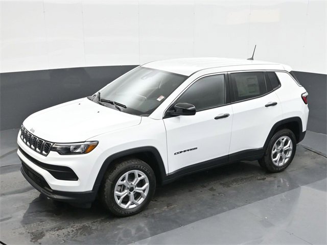 Used 2025 Jeep Compass Sport image 31