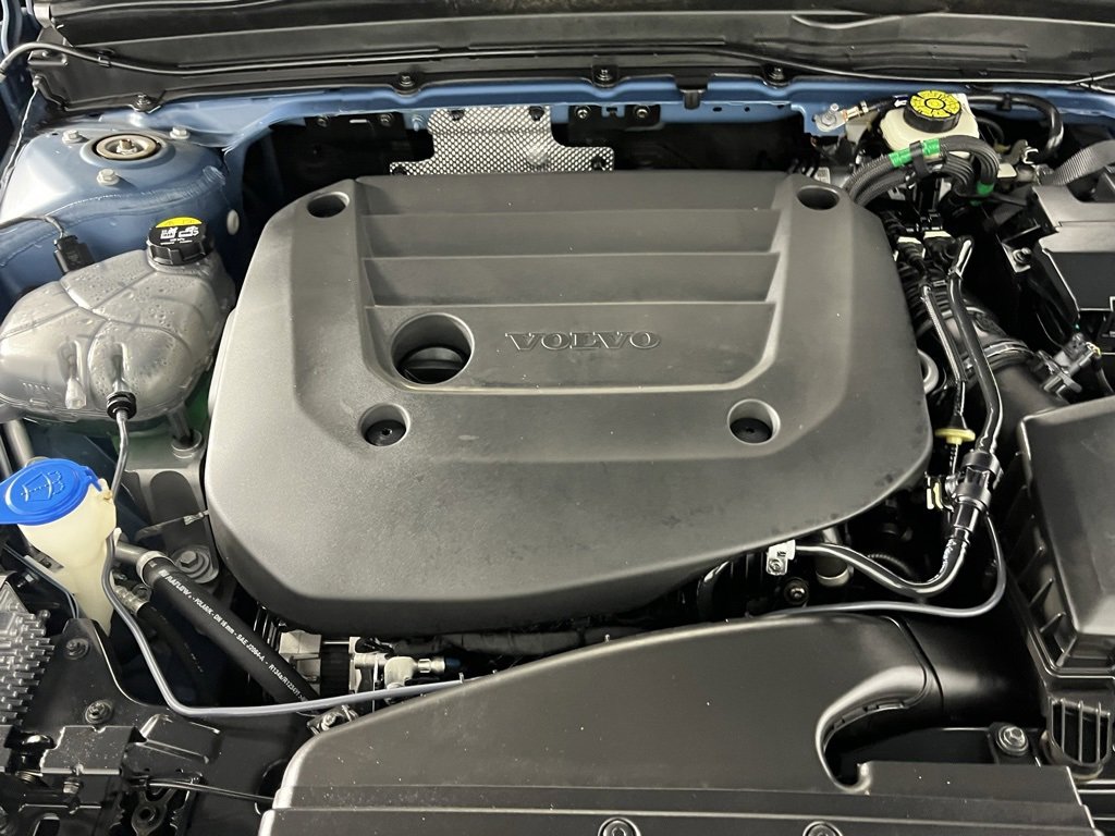 Used 2023 Volvo XC40 B5 Ultimate w/ Protection Package image 39