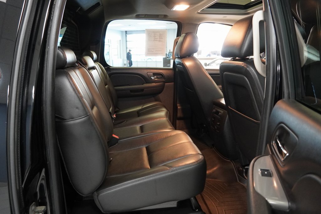 Used 2013 Chevrolet Avalanche LT w/ Suspension Package, Off-Road image 29