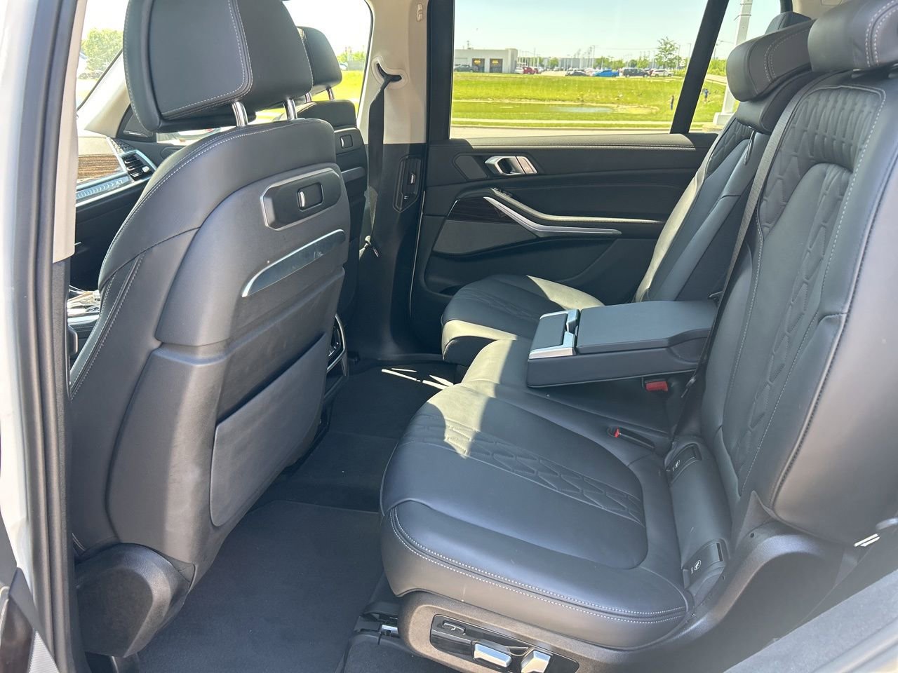Used 2026 BMW X7 xDrive40i AWD/4WD image 24