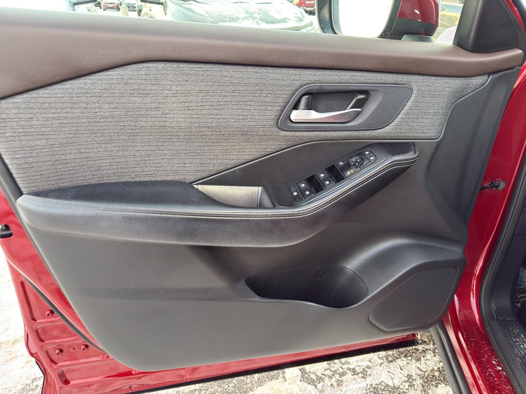 Certified 2023 Nissan Rogue SV image 20