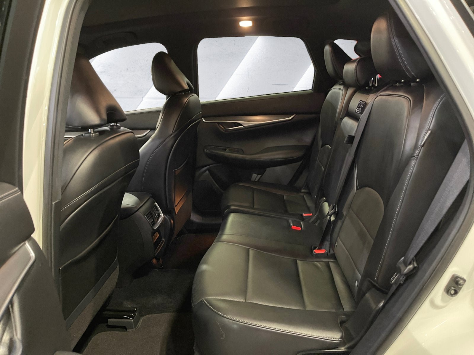 Used 2022 INFINITI QX50 Luxe w/ Appearance Package AWD/4WD image 14