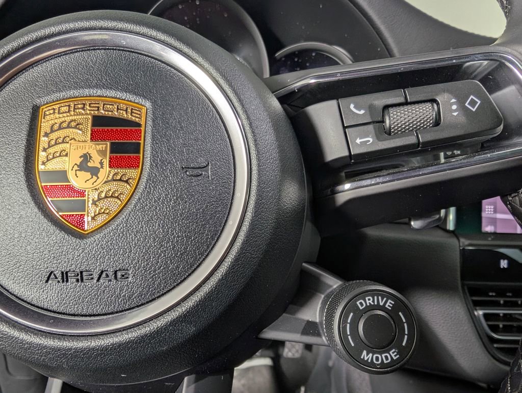 New 2026 Porsche Macan GTS image 38