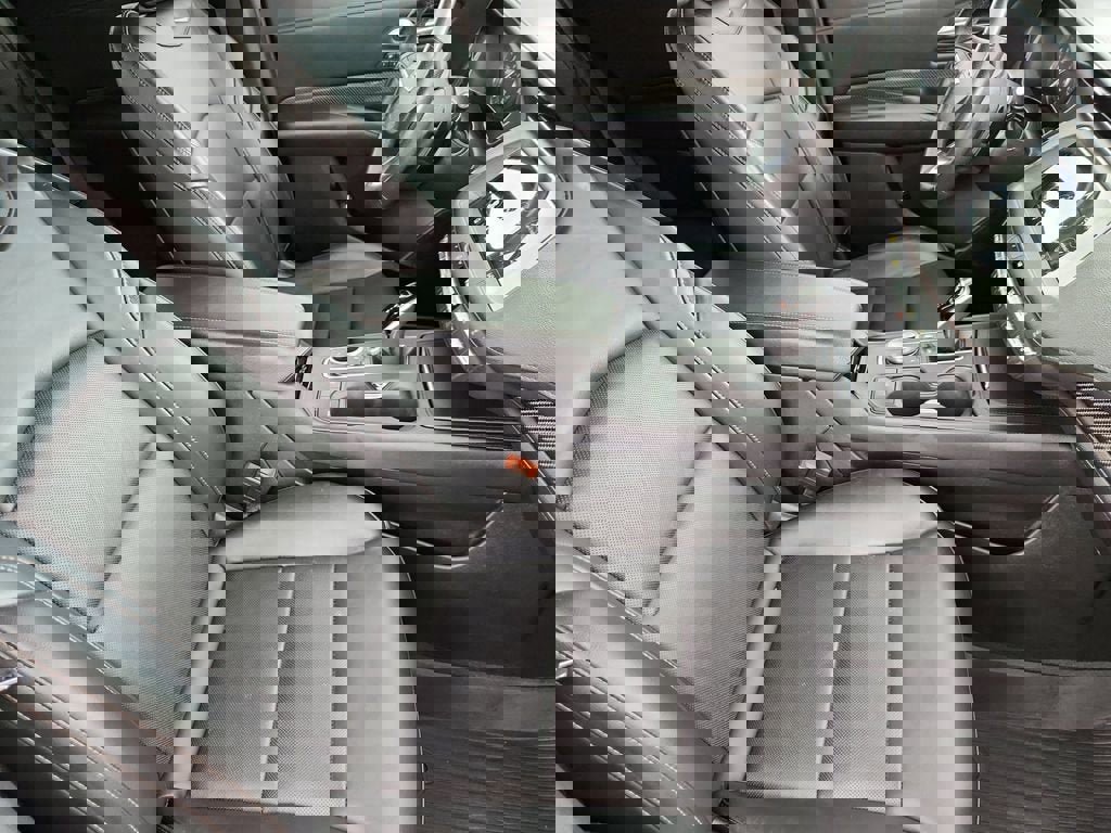 Used 2021 Cadillac XT4 Sport image 15