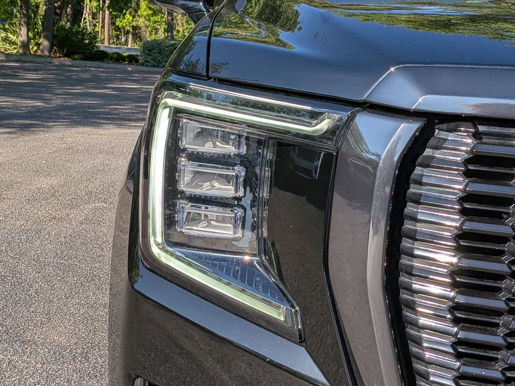Used 2023 GMC Yukon Denali Ultimate image 9
