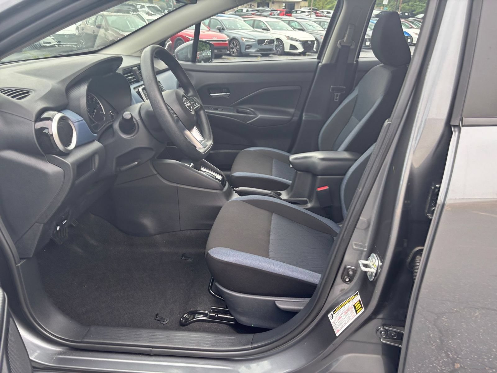 Used 2025 Nissan Versa SV FWD image 22