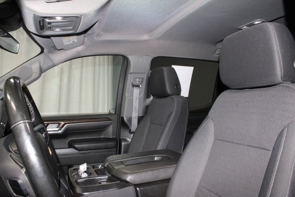 Used 2024 Chevrolet Silverado 1500 LT AWD/4WD image 25