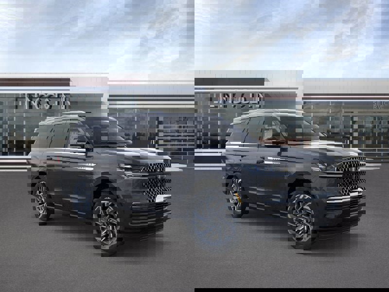 New 2025 Lincoln Navigator Reserve image 1