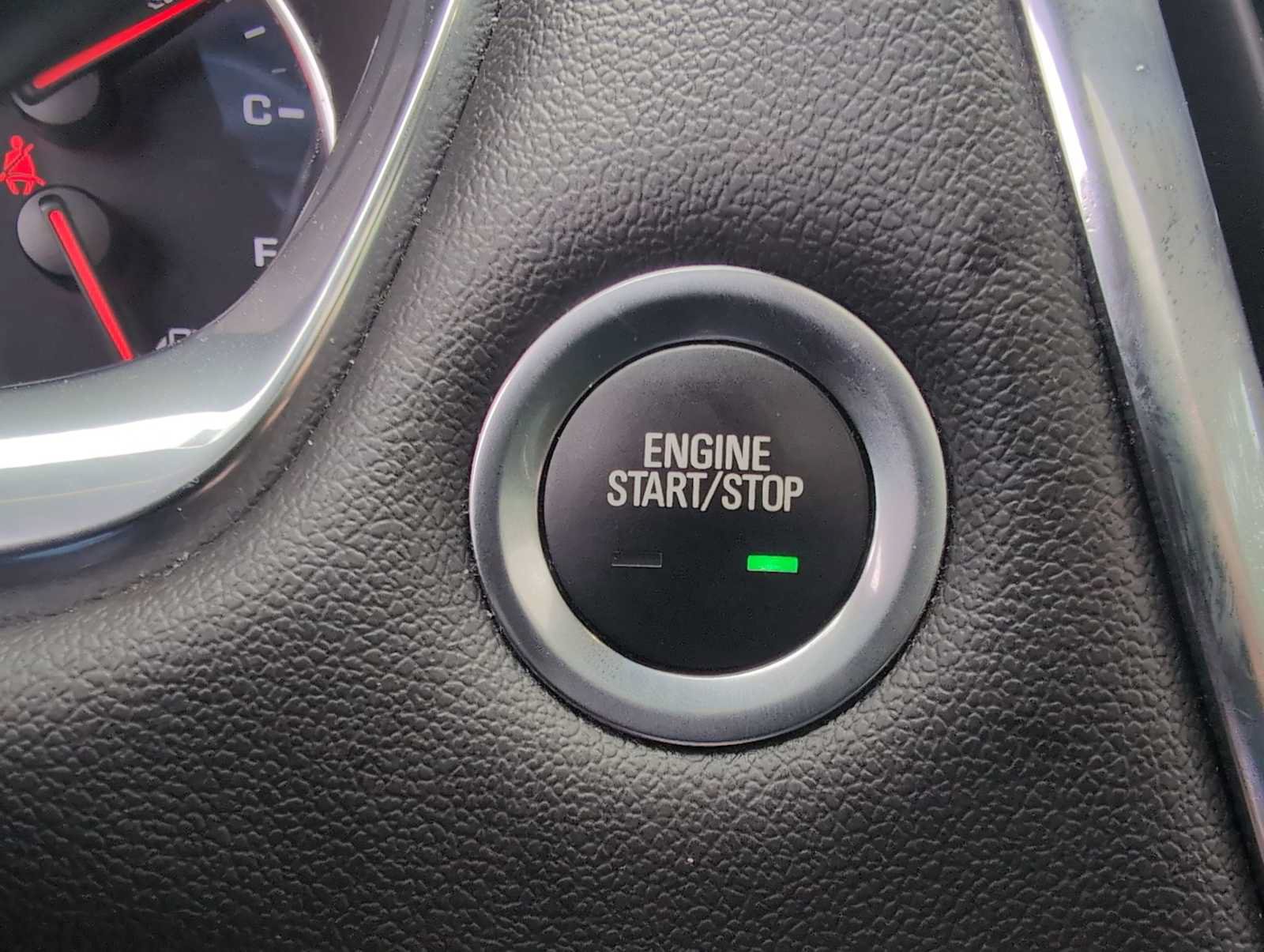Used 2023 Chevrolet Traverse High Country FWD image 17