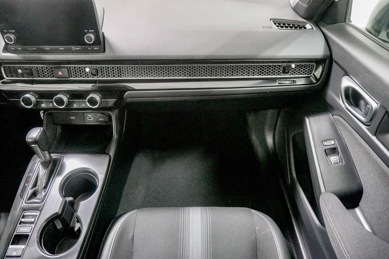 Used 2023 Honda Civic Sport image 28