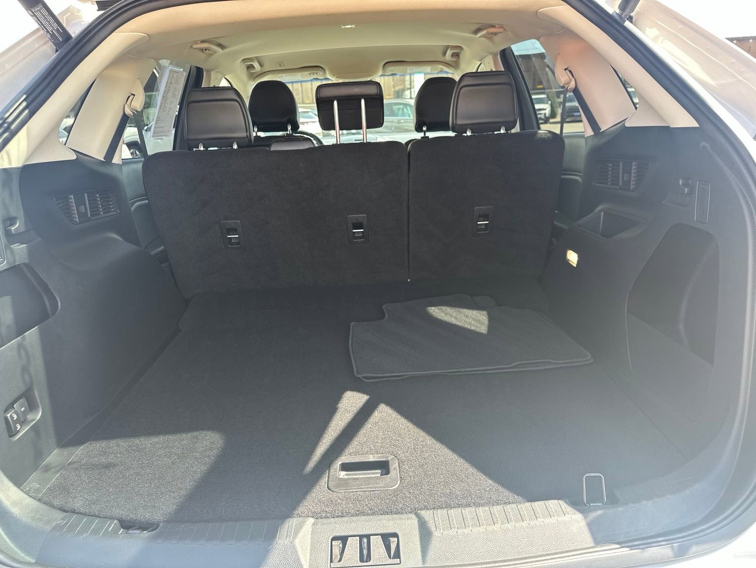 Used 2019 Ford Edge SEL w/ Equipment Group 201A AWD/4WD image 24