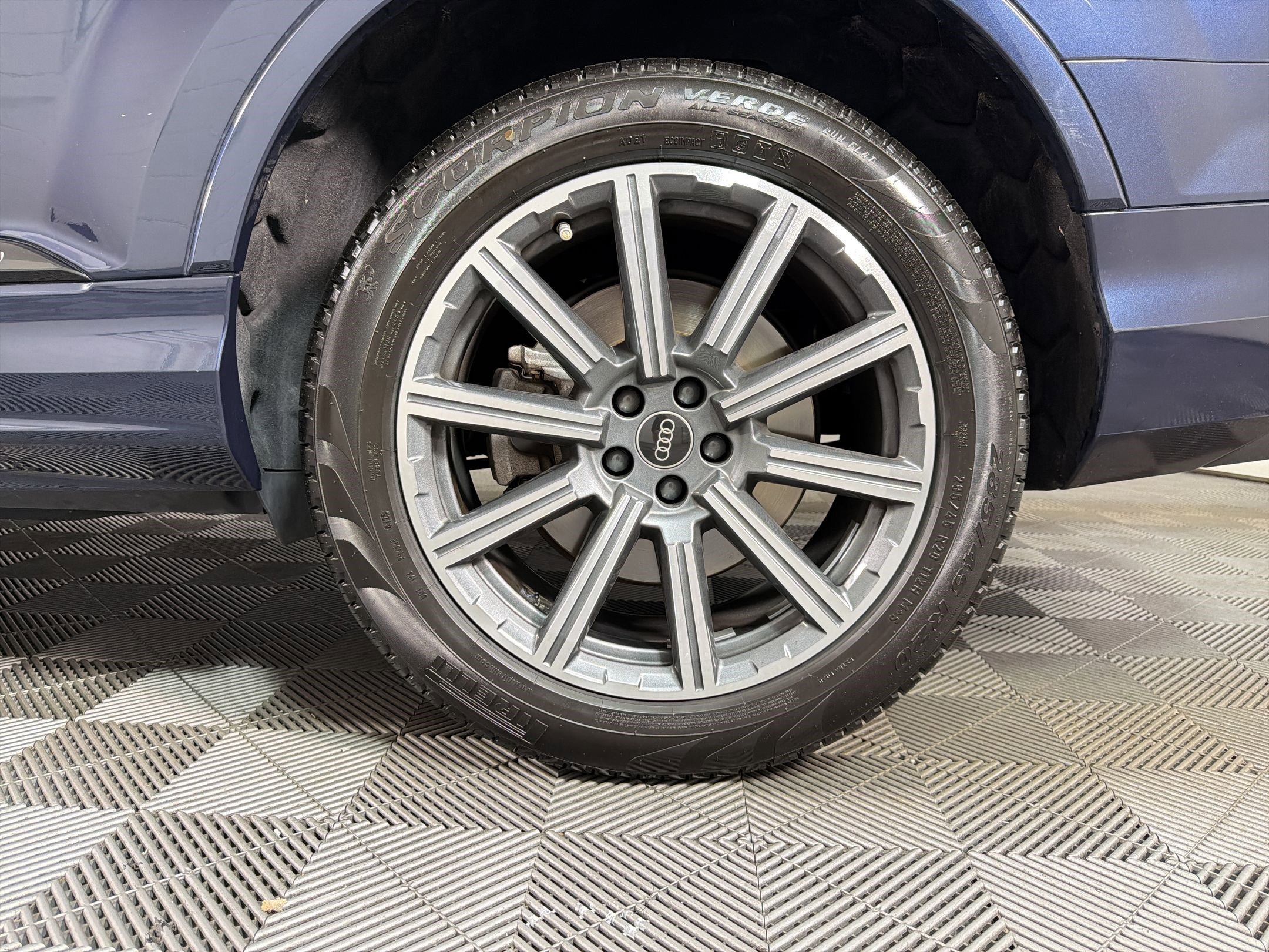Certified 2023 Audi Q7 2.0T Premium Plus image 9