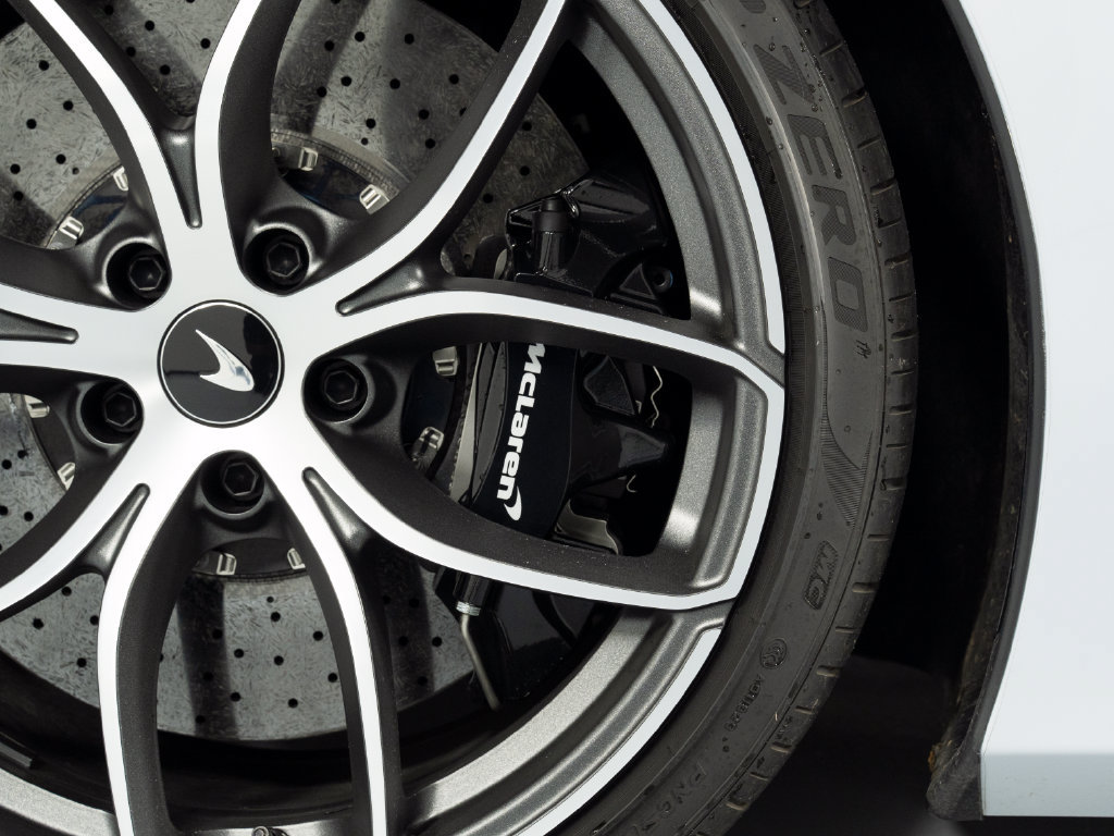 Used 2020 McLaren 720S Performance RWD image 48
