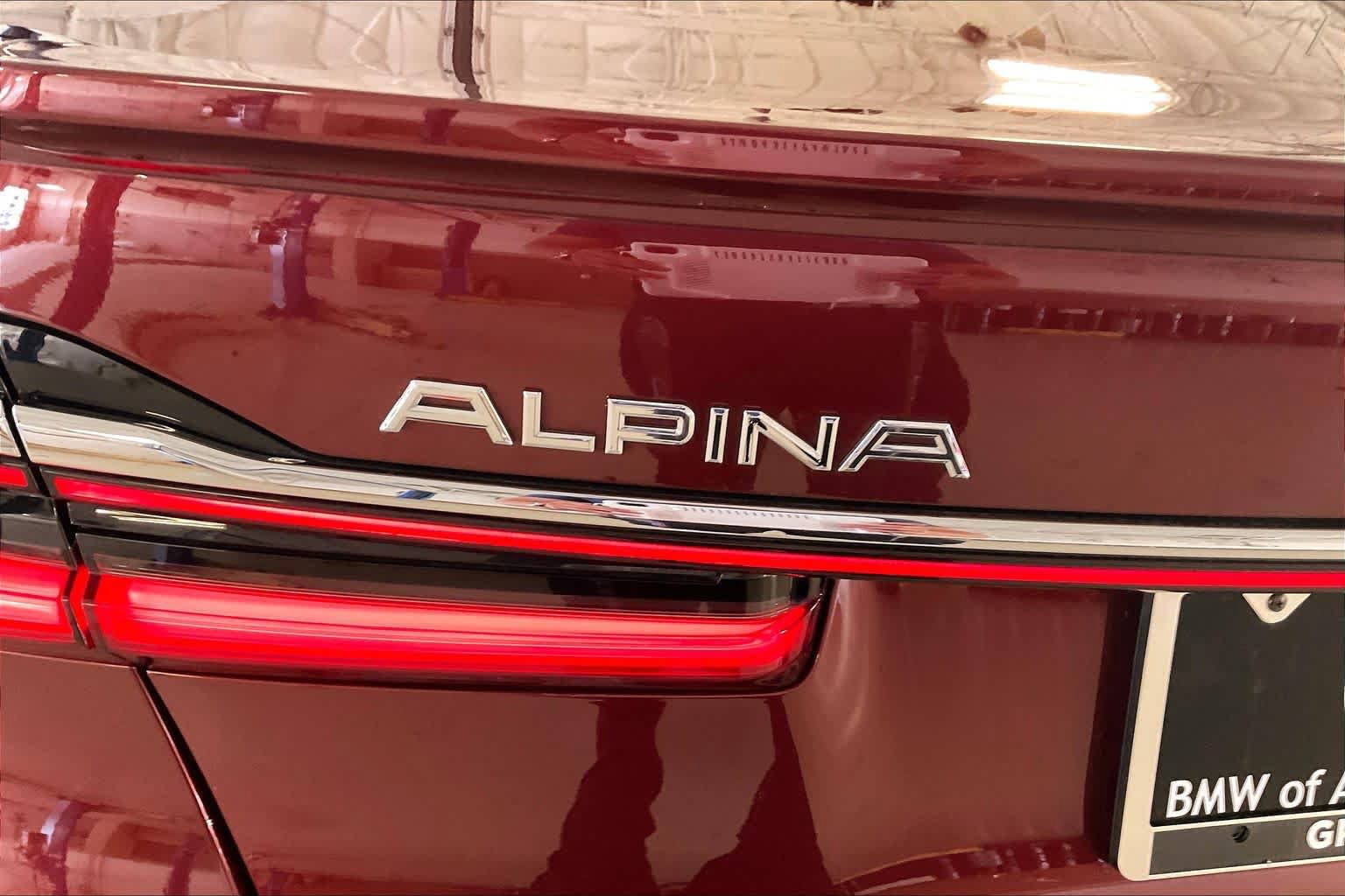 Used 2022 BMW ALPINA B7 xDrive w/ Luxury Rear Seating Package AWD/4WD image 9