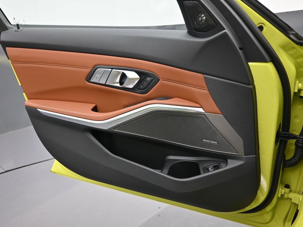 Used 2025 BMW M3 w/ Executive Package image 17