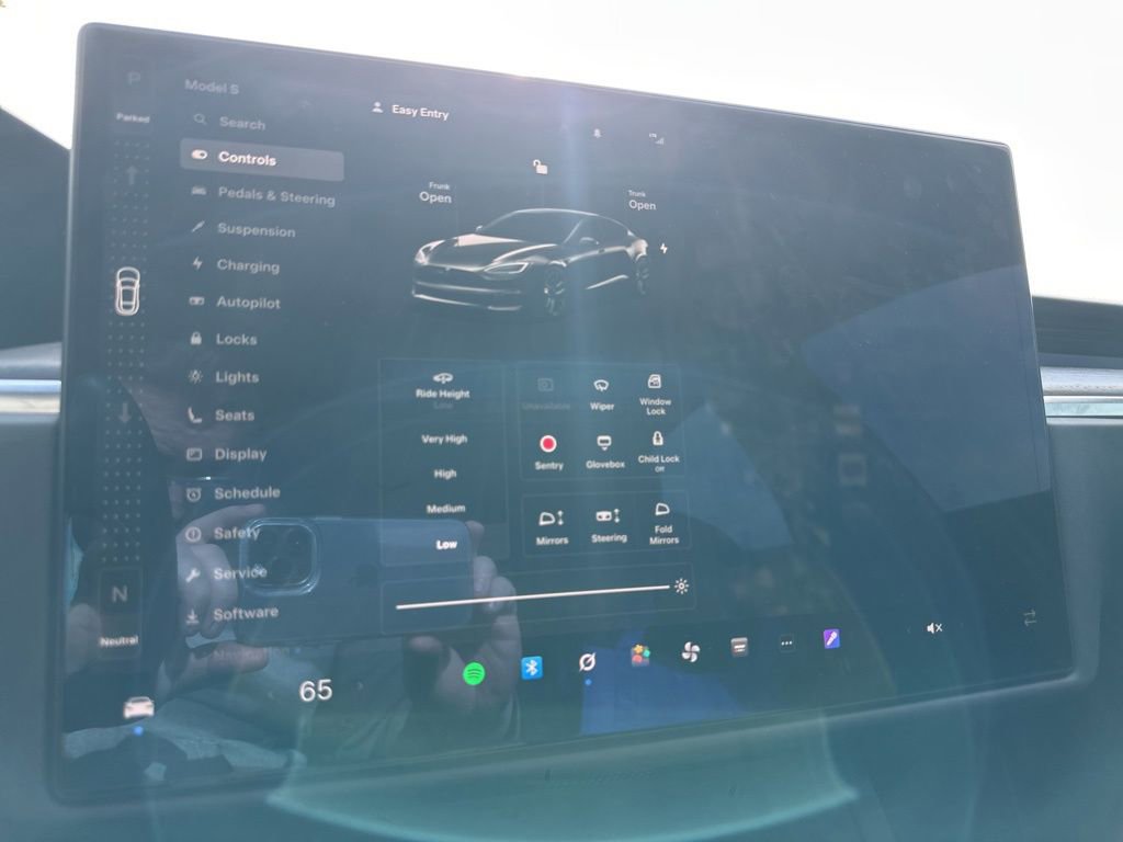 Used 2022 Tesla Model S image 24