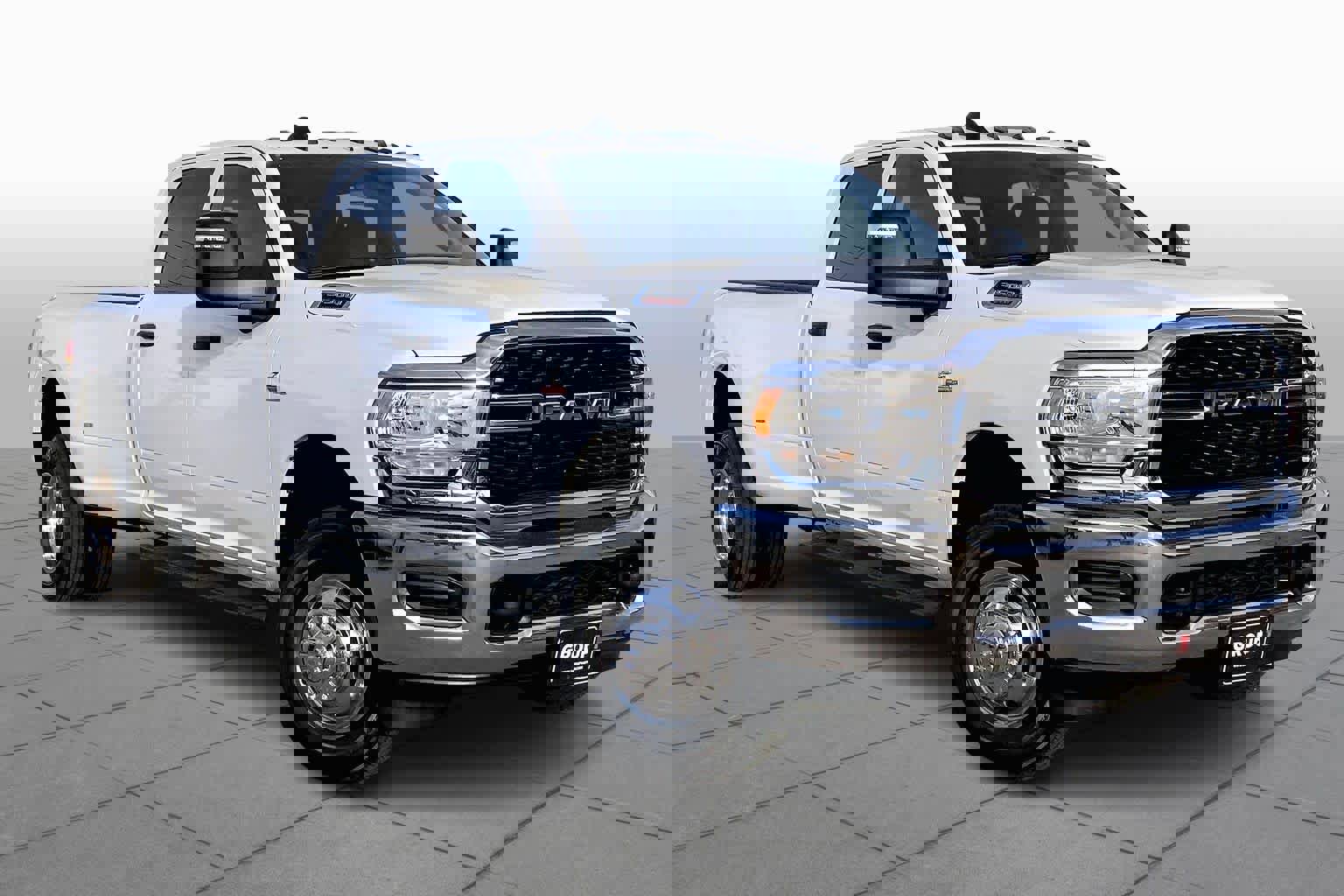 Used 2024 RAM 3500 Tradesman w/ Towing Technology Group image 2