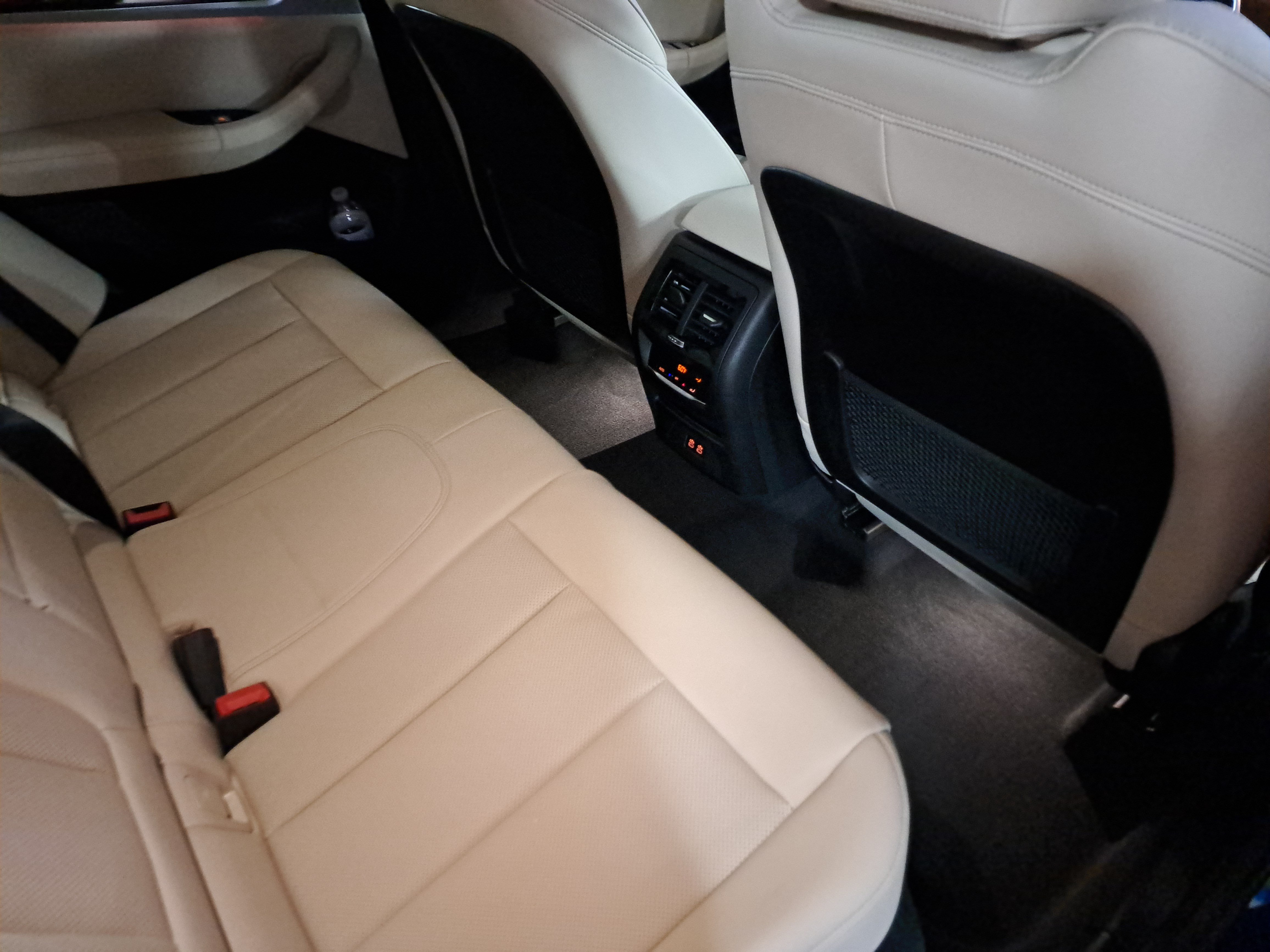 Used 2024 BMW X3 xDrive30i w/ Premium Package AWD/4WD image 12