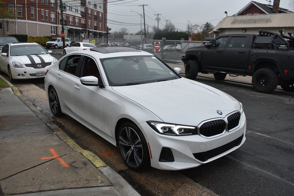 Used 2024 BMW 330i Sedan w/ Convenience Package image 4