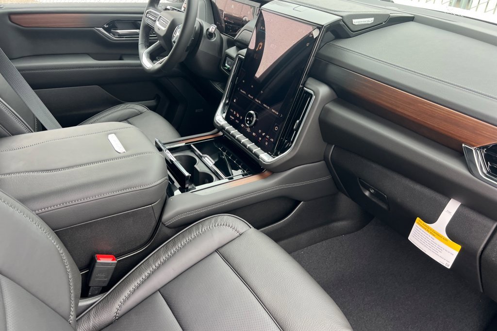 New 2026 GMC Yukon XL Denali image 14