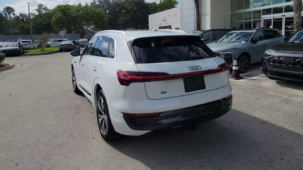 Certified 2024 Audi Q8 e-tron Premium Plus AWD/4WD image 6