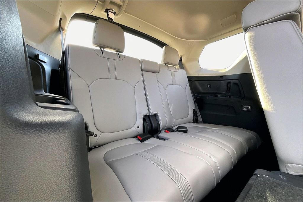 Certified 2025 Honda Pilot EX-L image 18