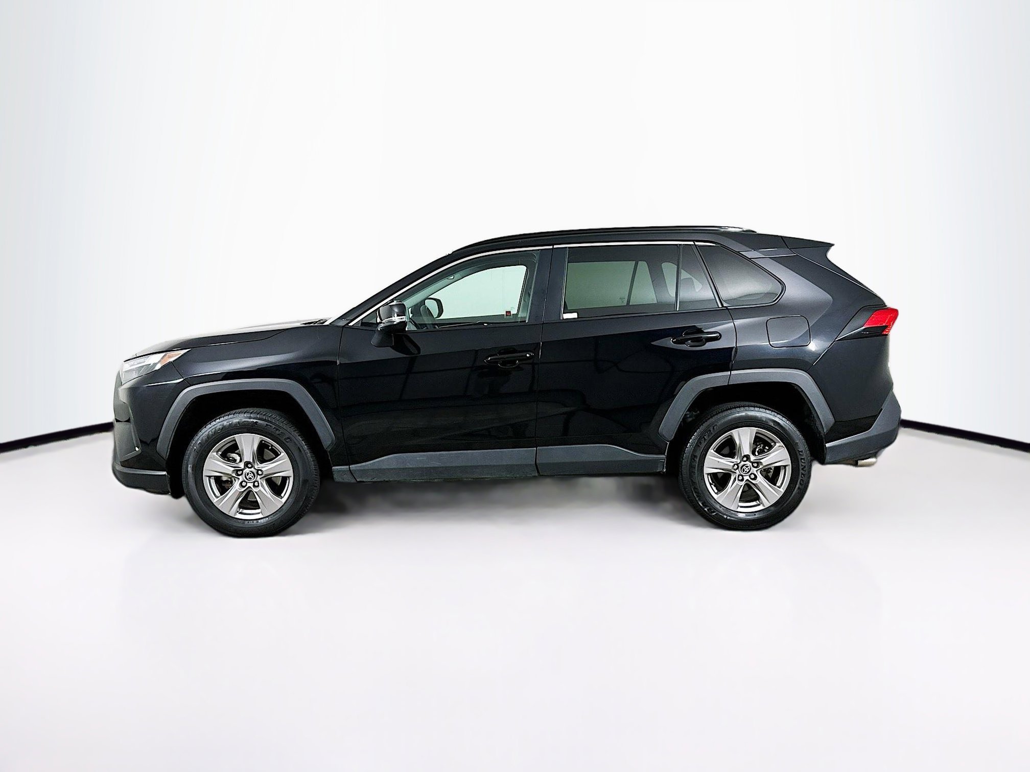 Used 2024 Toyota RAV4 XLE image 4